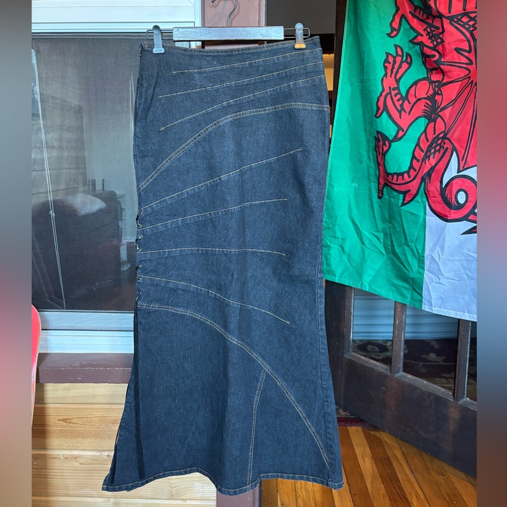 AMAZING Bisou Bisou Dark Wash Denim Maxi Skirt